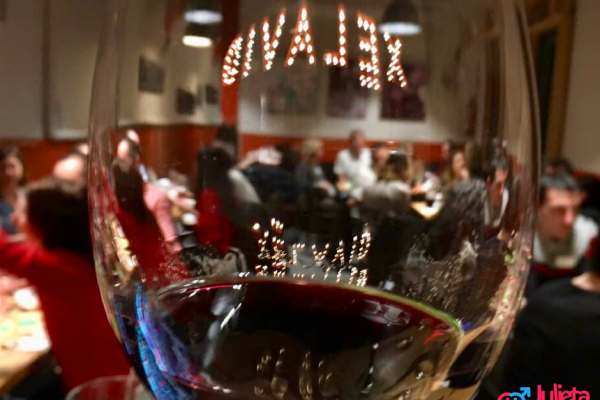 Vinodating Julieta Romeo en Xelavid